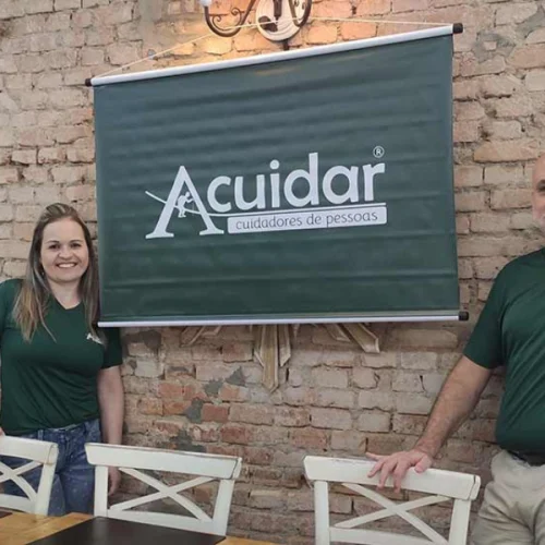 Conheça a franquia Acuidar, especializada em cuidados para idosos. Veja quanto custa, como funciona e se vale a pena investir nesse segmento em alta.